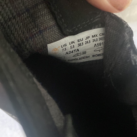 TIMBERLAND SIENNA WATERPROOF BLOCK HEEL BOOTIES w/2.5” HEEL, SIDE ZIP, SZ 7.5 - Picture 15 of 16